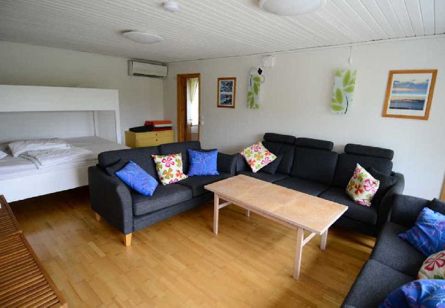 House in Åsa - Large holiday home 400 meters from the sea