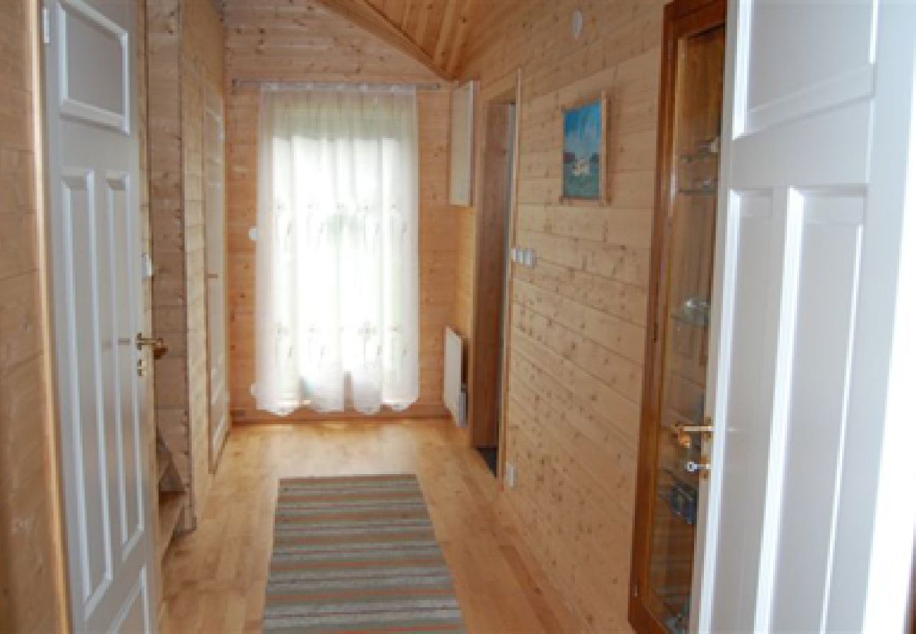 House in Vegby - Exclusive location in a bay/cove of the lake Åsunden