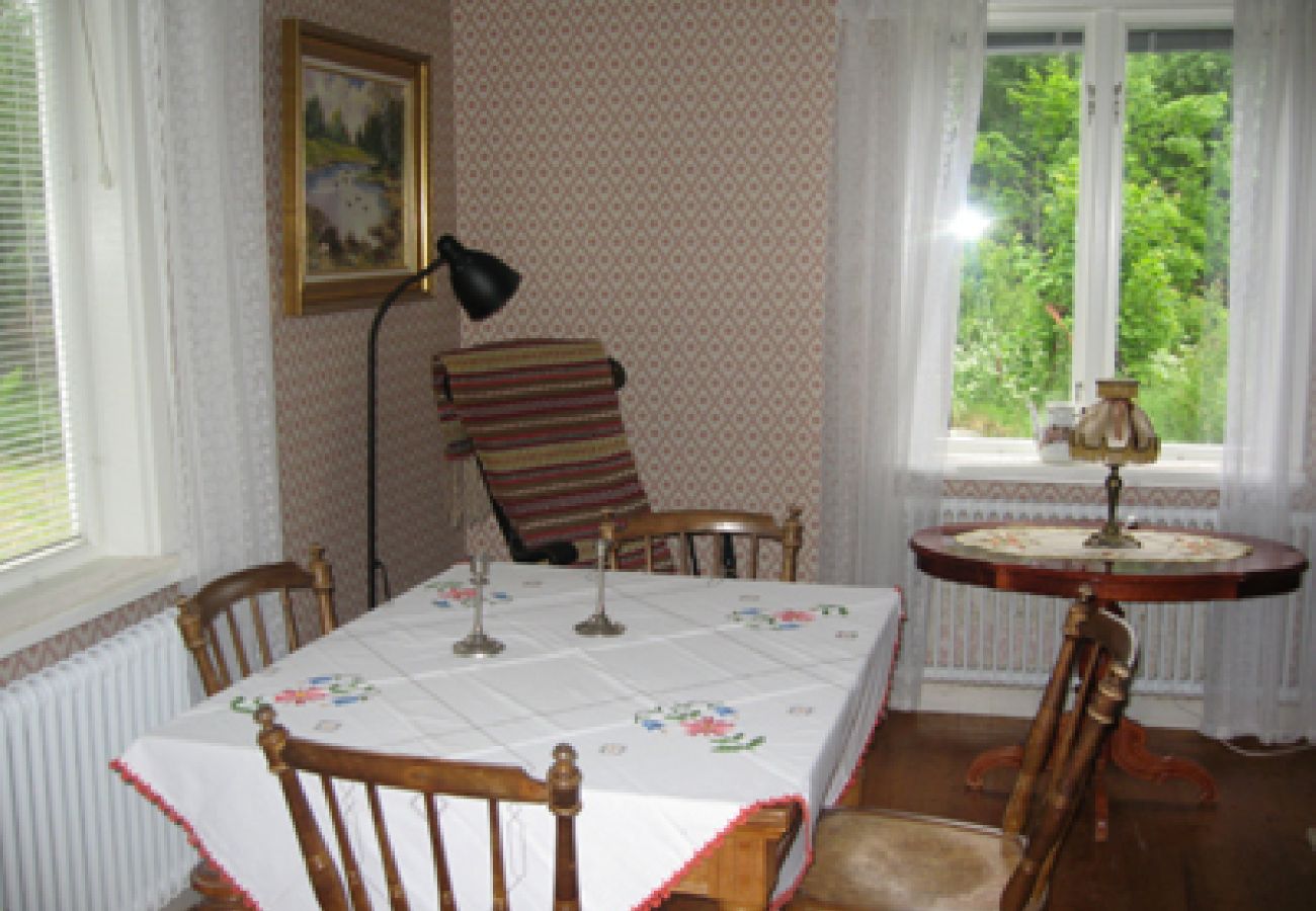 House in Storfors - Holiday home in the Värmland forests with boat and internet