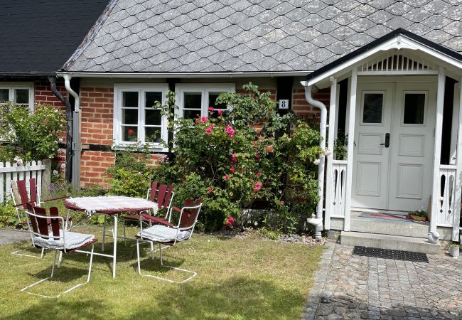 House in Kivik - Holiday on Österlen, a stone's throw from the sea House in Kivik - Holiday on Österlen, a stone's throw from the sea