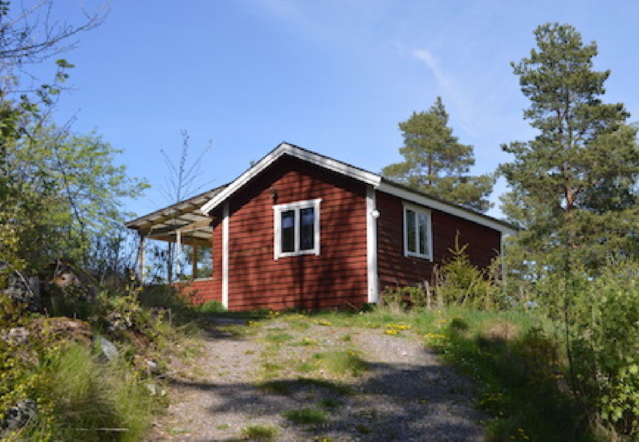 House in Vikbolandet - Fishing holiday home 50 meters from the water