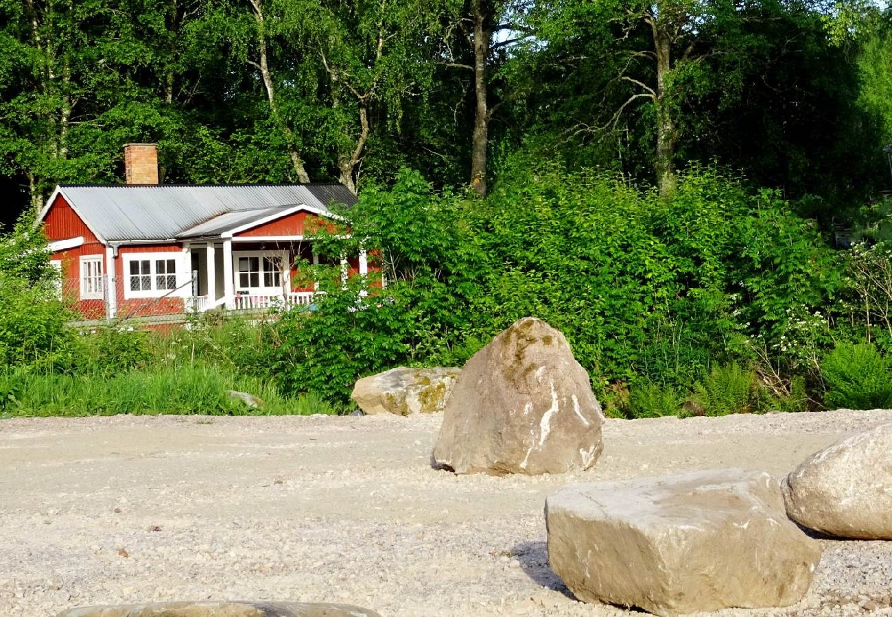 House in Hultsfred - A paradise by the lake - vacation in Småland