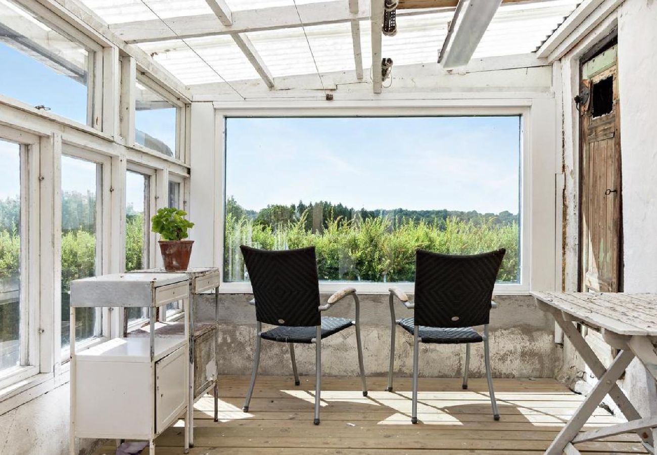 House in Tomelilla - Holiday home in the heart of Österlen with views over Fyledalen's nature reserve