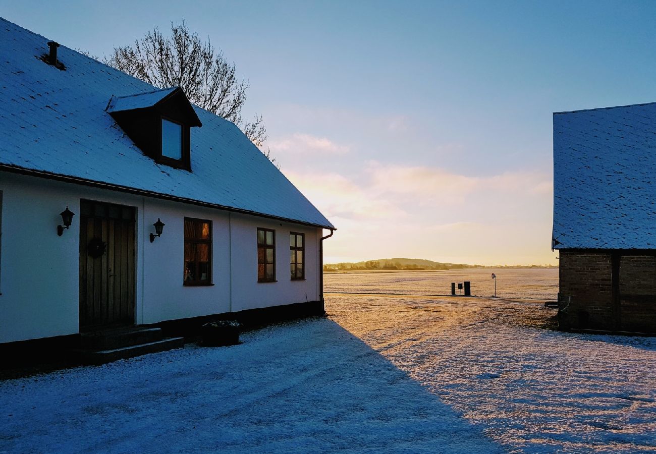 Apartment in Höganäs - Havsnära lantgårdsboende