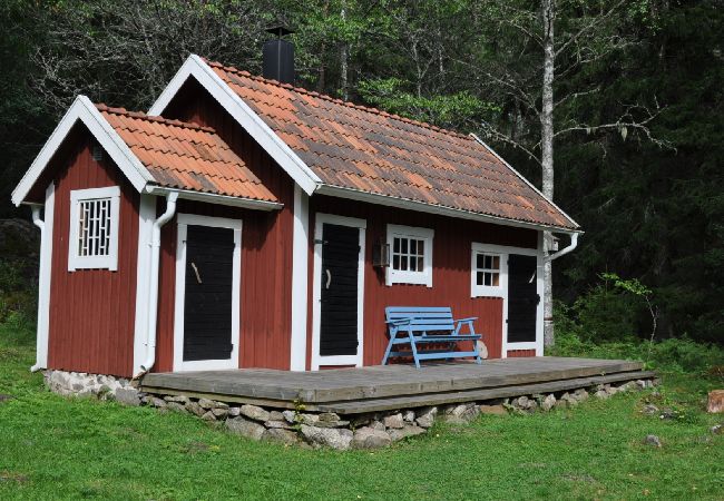 House in Vetlanda - Back to nature in this 200 year old hut in the middle of the forest.