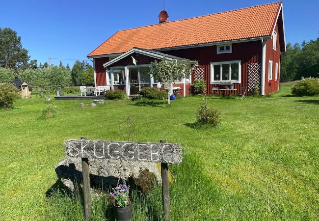 House in Stockaryd - Holiday paradise on the lake with a boat and sauna