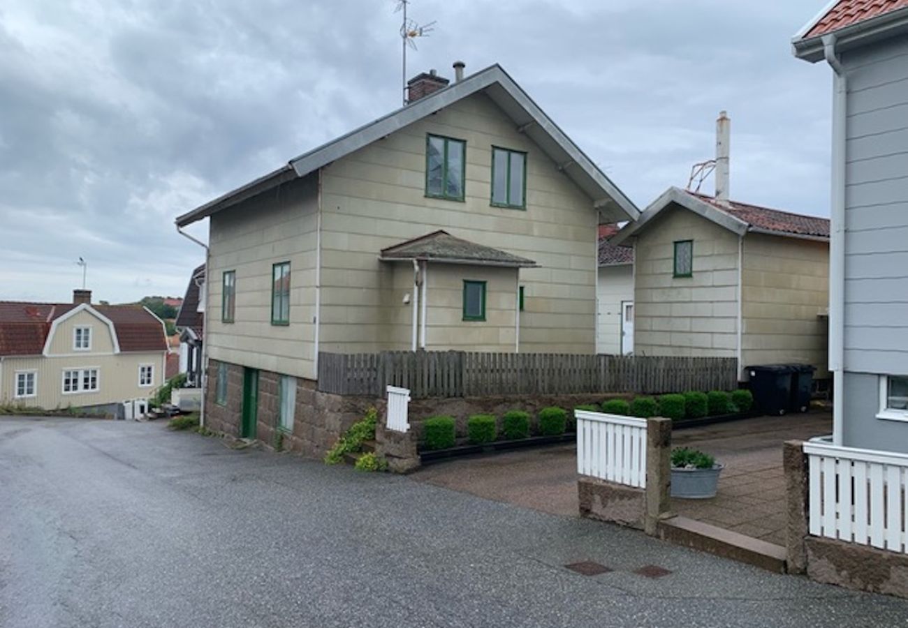House in Lysekil - Holiday home with a fantastic view over Lysekil