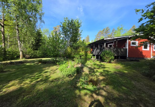House in Hallaryd - Vacation near the lake with wifi and your own boat