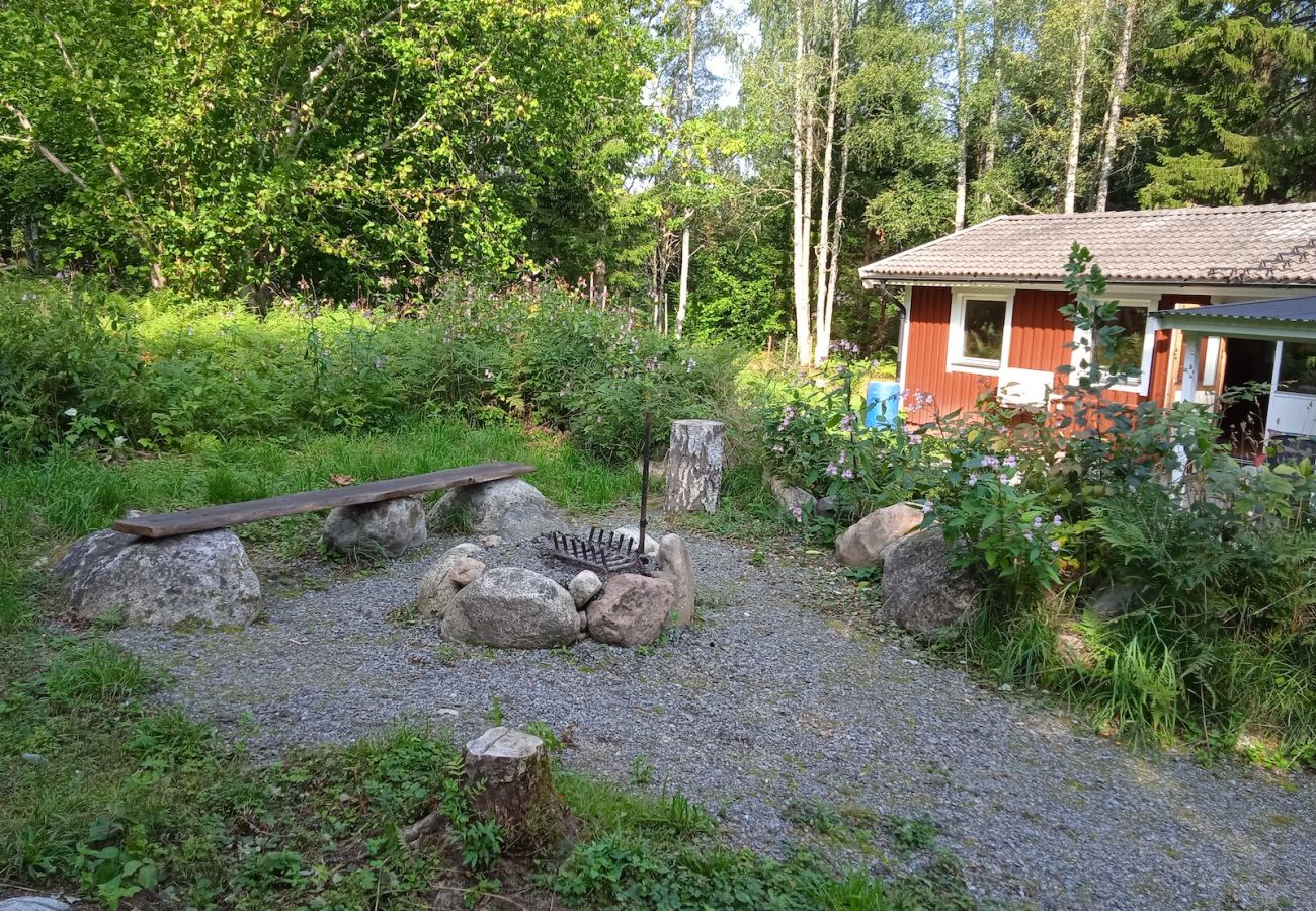 House in Mellerud - Holiday directly at the big lake Vänern