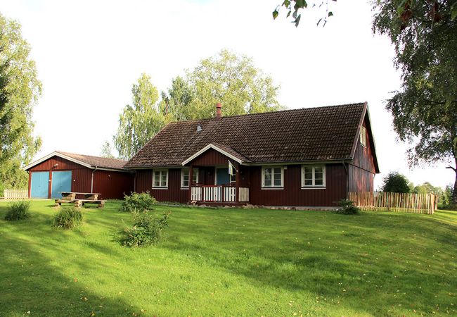 House in Torsby - Large holiday home by the lake and not far from the Hovfjället ski area