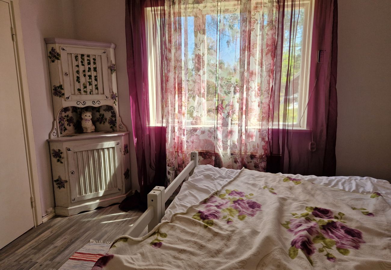 Cottage in Gullabo - Holiday between forest and paddocks in Småland