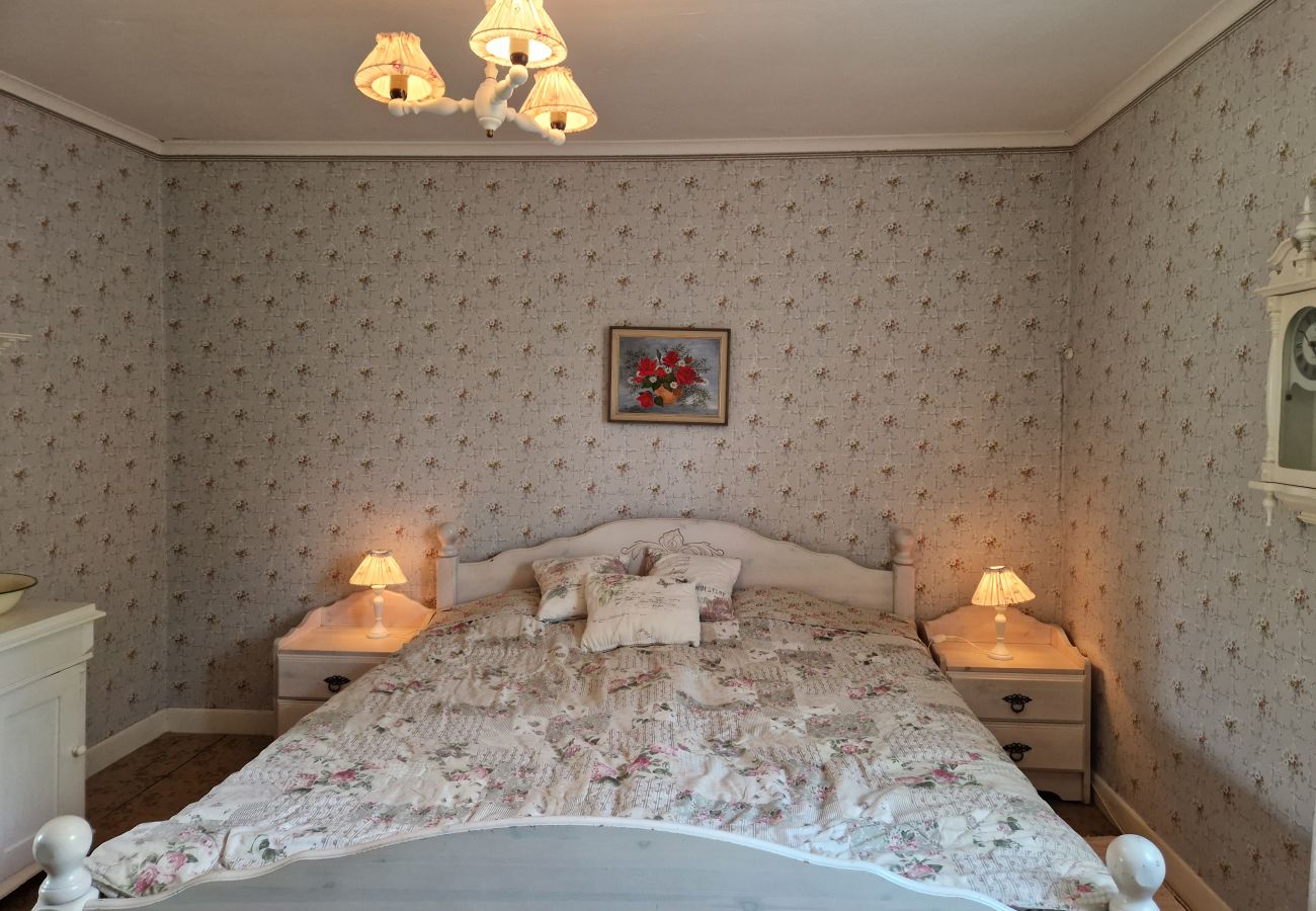Cottage in Gullabo - Holiday between forest and paddocks in Småland
