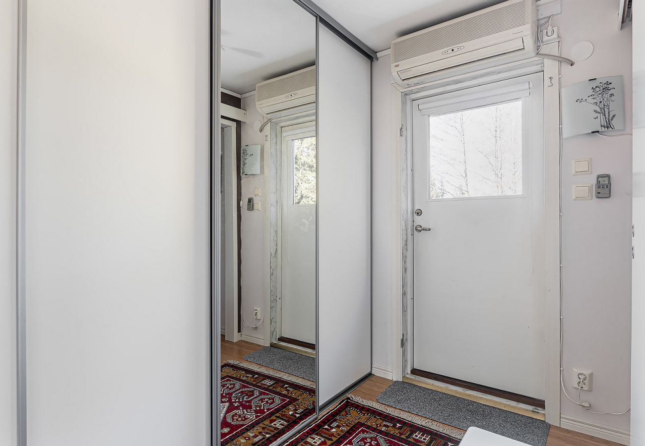 House in Vålarö - Fantastic seafront location with pool and Inga Lindstrom around the corner
