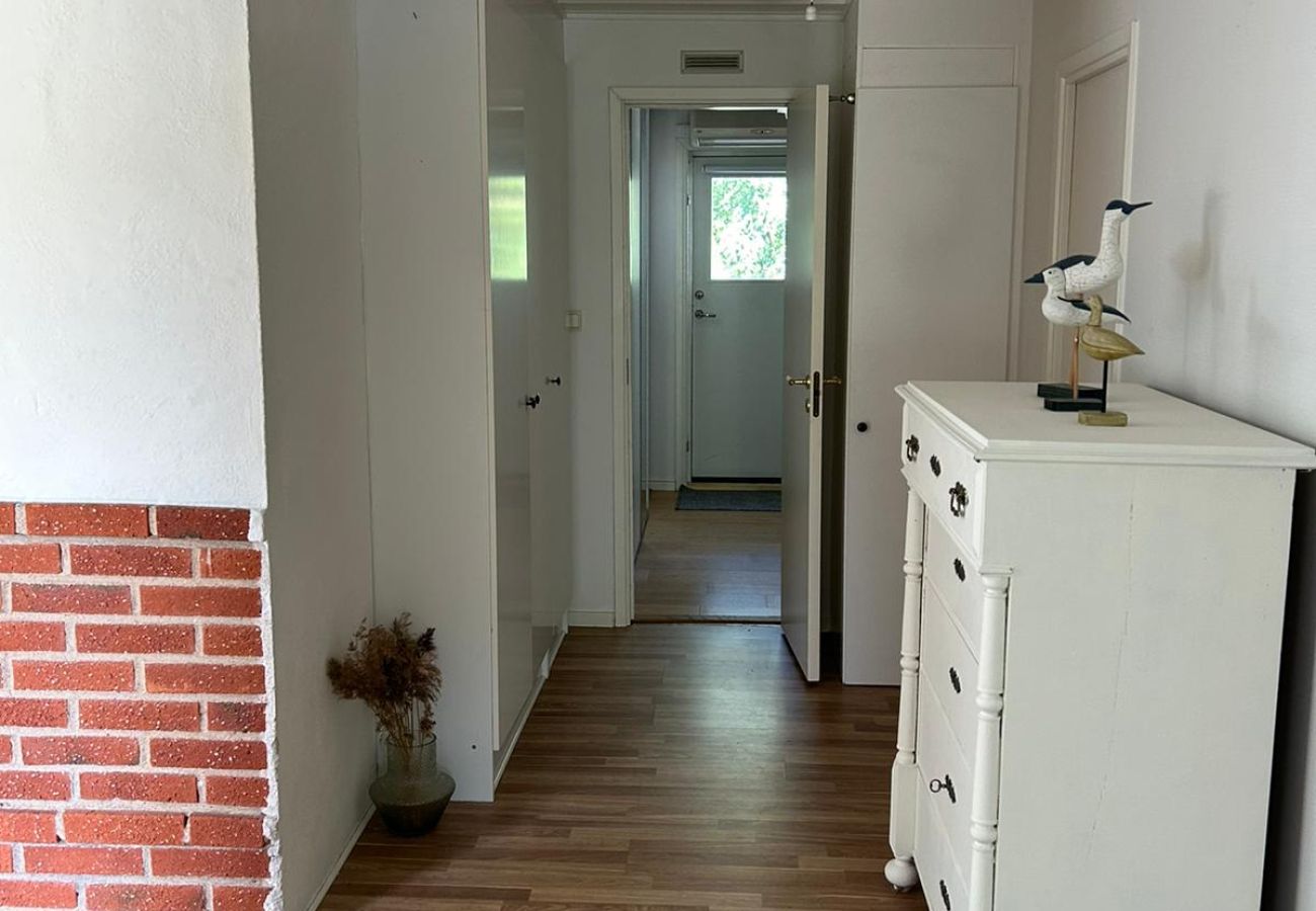 House in Vålarö - Fantastic seafront location with pool and Inga Lindstrom around the corner