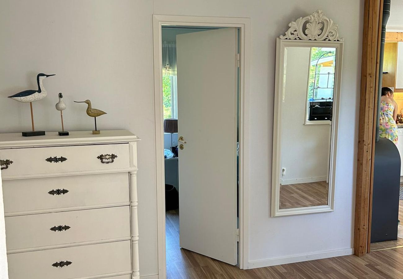 House in Vålarö - Fantastic seafront location with pool and Inga Lindstrom around the corner
