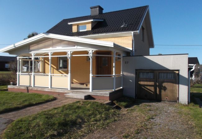 House in Köpmanholmen - Holiday home with sea views on the High Coast