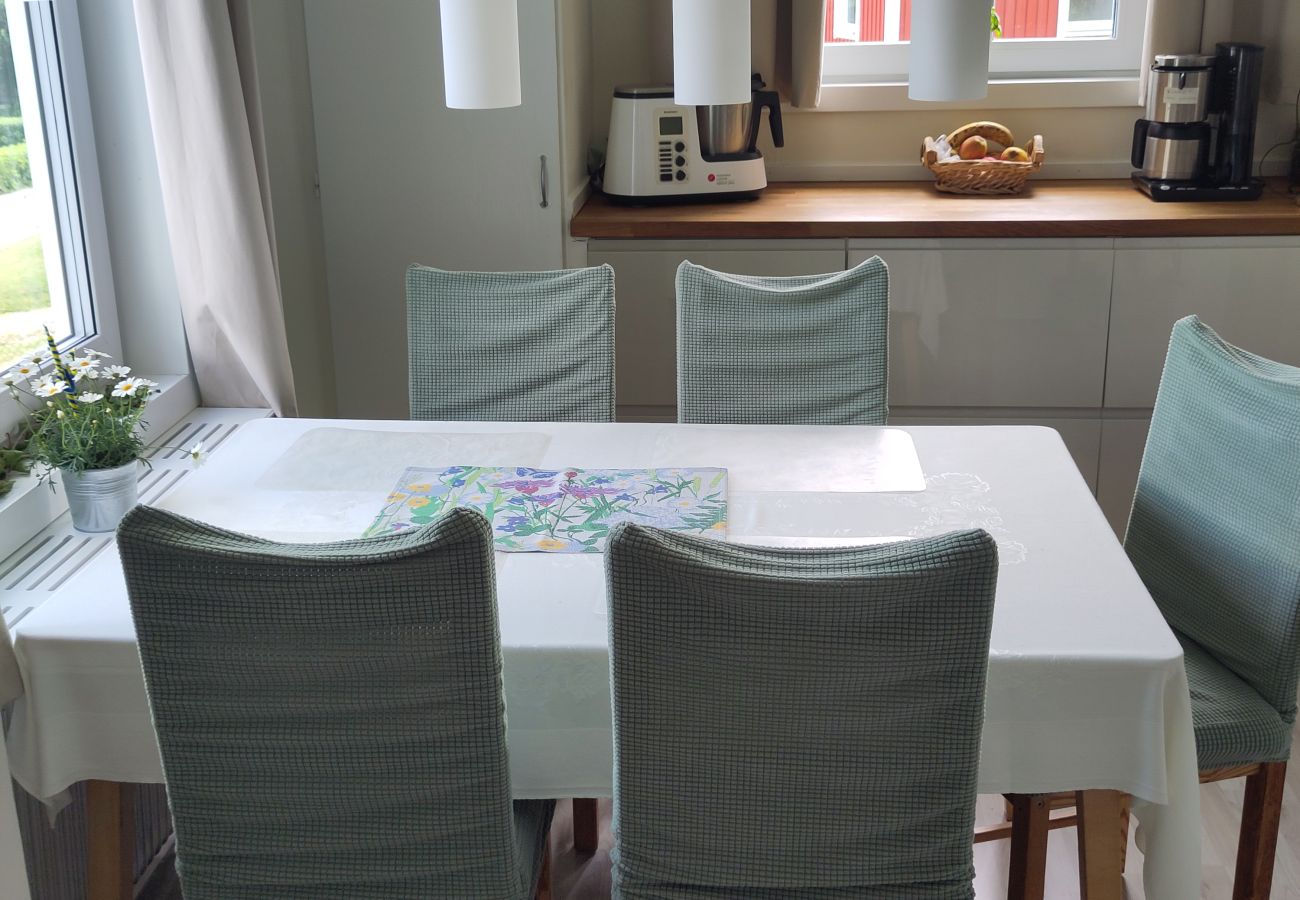 House in Hälleforsnäs - Holiday in the land of castles and manors