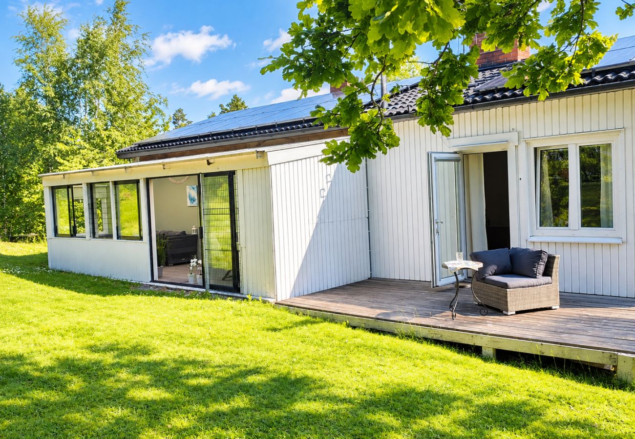 House in Hälleforsnäs - Holiday in the land of castles and manors