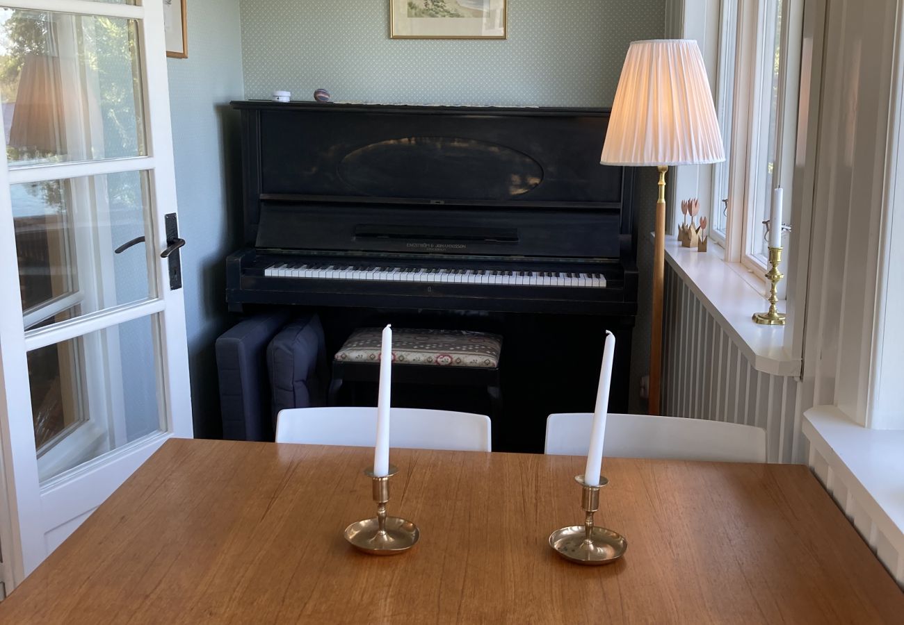 House in Ryd - Wonderful holiday home location right on the lake in Småland