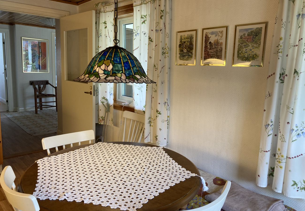 House in Ryd - Wonderful holiday home location right on the lake in Småland