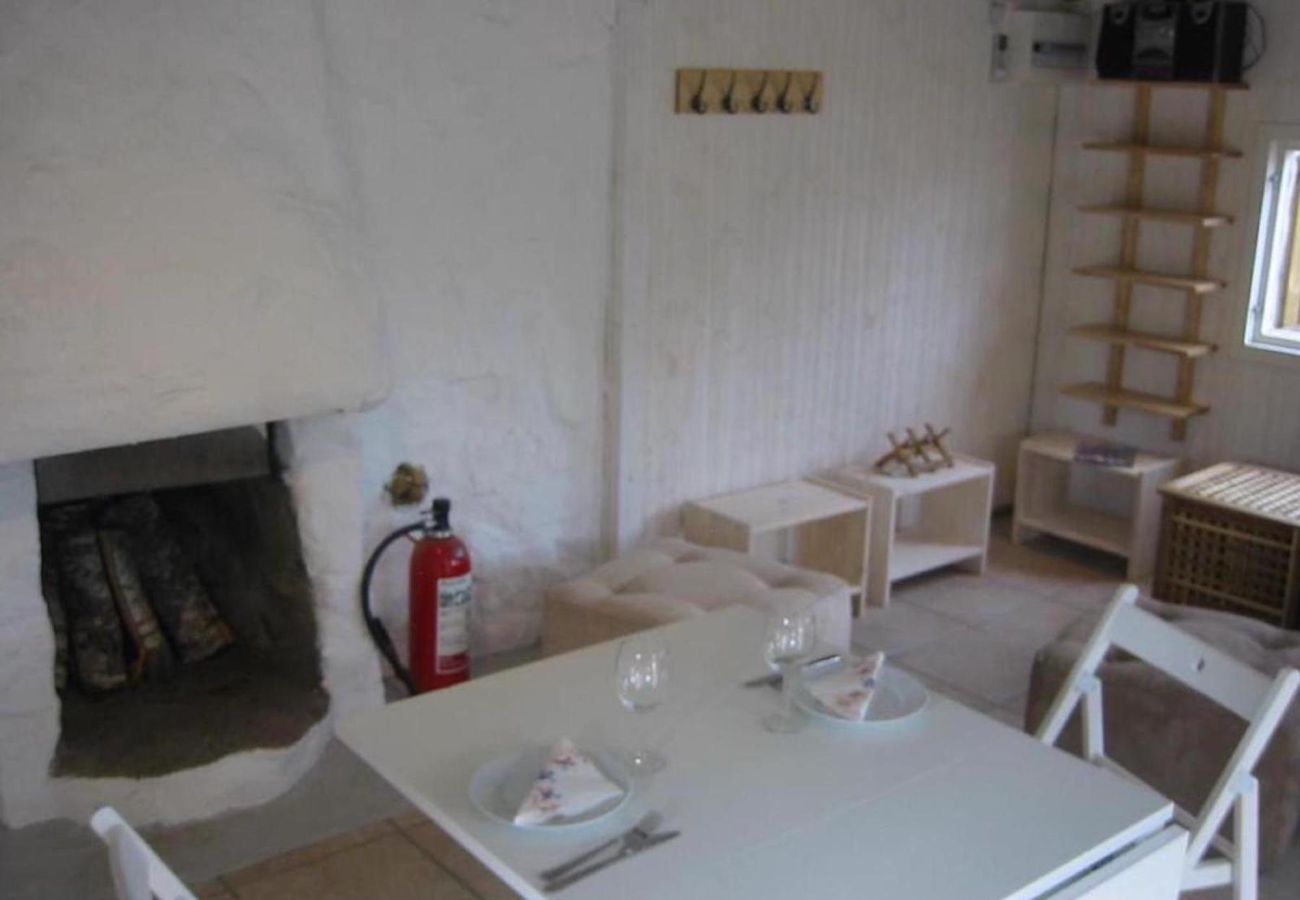 House in Hallabro - Holiday home for two by the lake