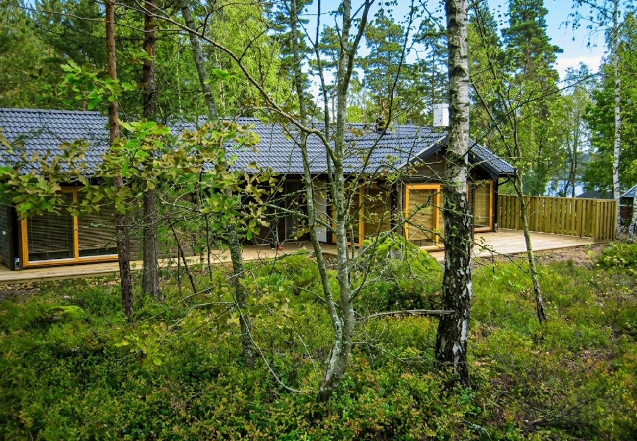 House in Diö - Holiday home in wonderful Småland by the lake