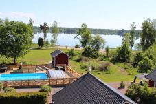 House in Väckelsång - Dream location on the lake with pool,...