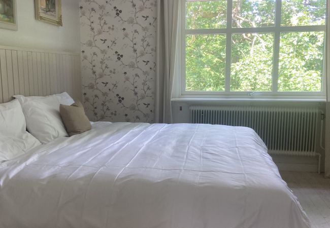 House in Annerstad - Lovingly furnished holiday home on the river and near the lake, perfect for fishing and relaxing House in Annerstad - Lovingly furnished holiday home on the river and near the lake, perfect for fishing and relaxing