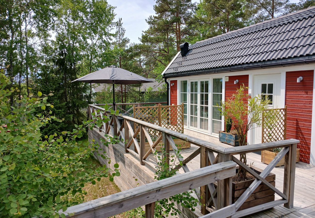 House in Grödinge - Modern holiday home with internet near the sea and on the doorstep of Stockholm