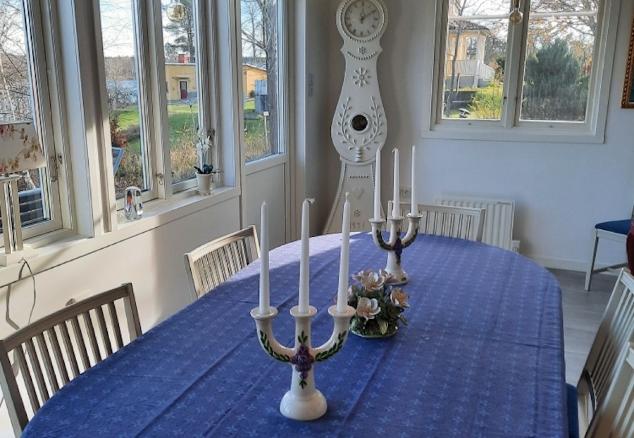House in Holmsjö - Holiday home with panoramic views over the lake and private boat