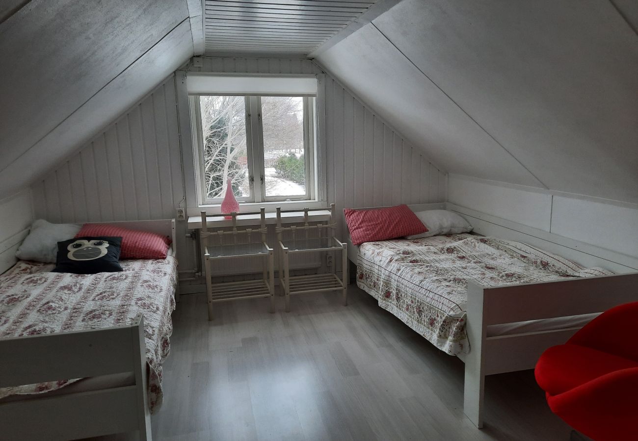 House in Holmsjö - Holiday home with panoramic views over the lake and private boat