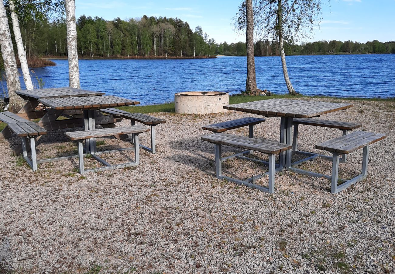 House in Holmsjö - Holiday home with panoramic views over the lake and private boat