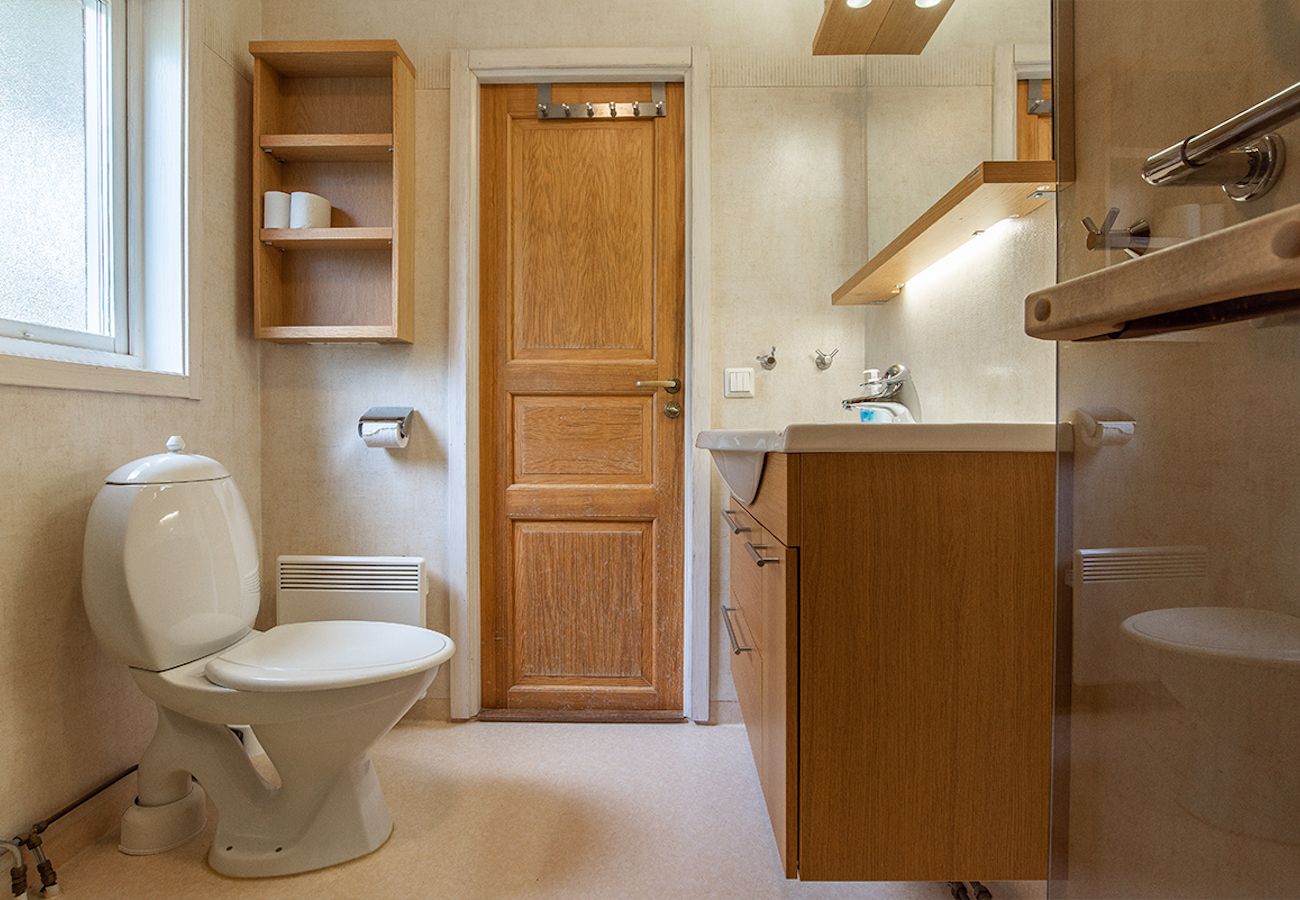 House in Vemdalen - Cozy Mountain Cabin in Björnrike - Perfect for Families and Small Groups!