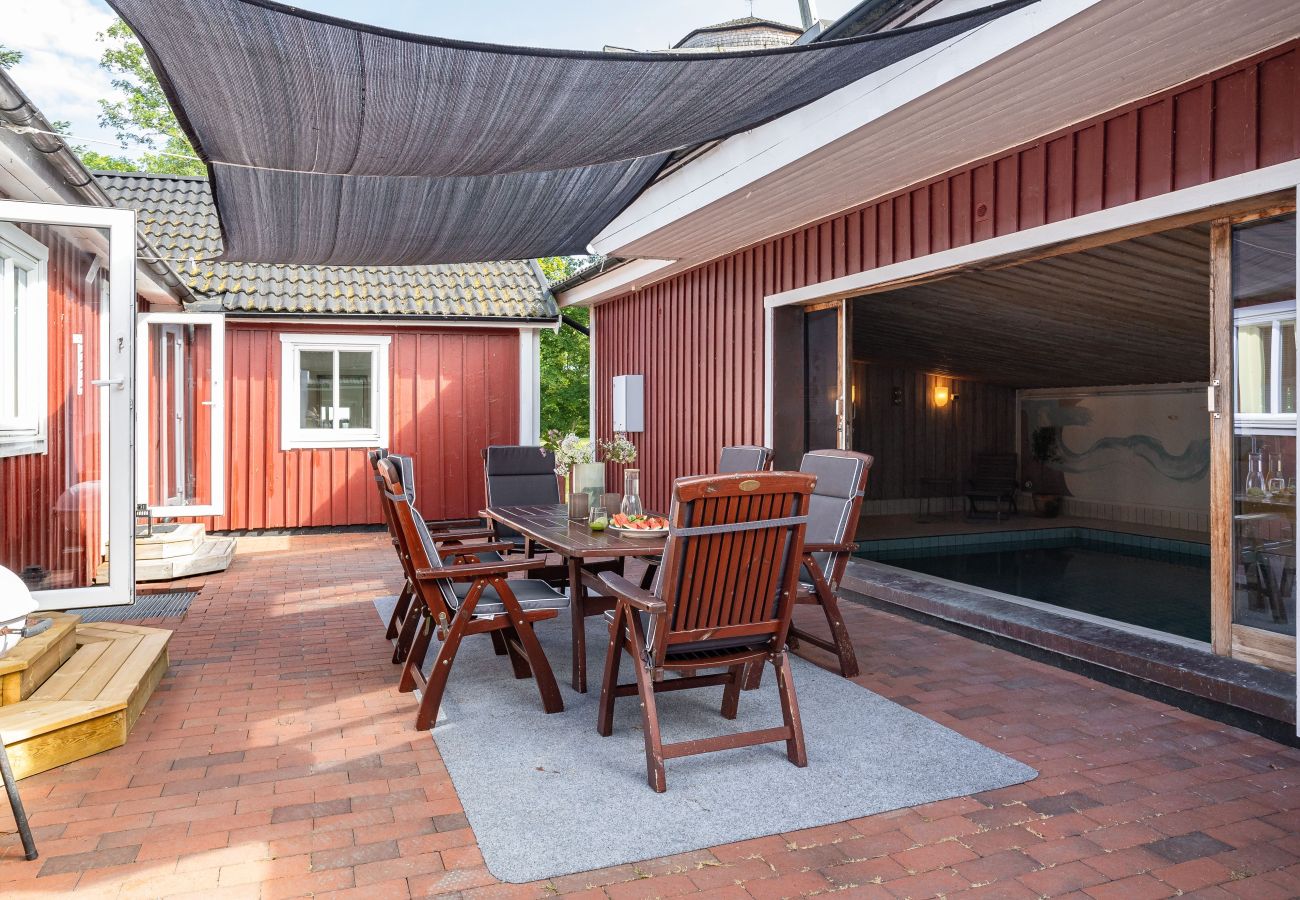 House in Ljungbyholm - Unique, luxurious holiday home with historical flair