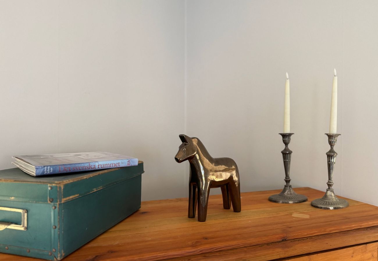 House in Blomstermåla - Modernly furnished holiday home in the Hornsö Nature Park in Småland