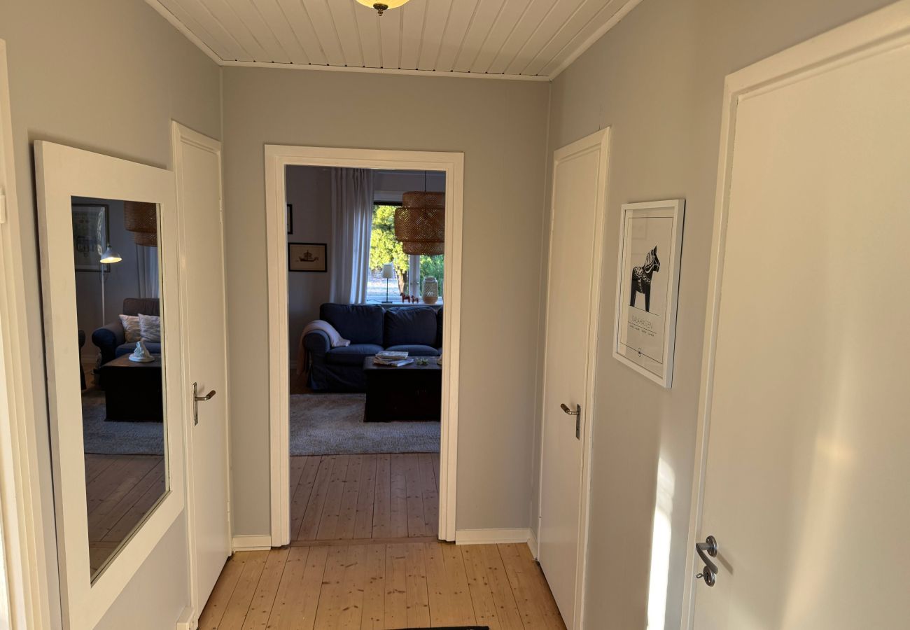 House in Blomstermåla - Modernly furnished holiday home in the Hornsö Nature Park in Småland
