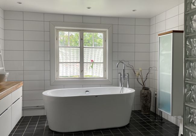 House in Kopparberg - Cozy family-friendly holiday home in Bergslagen, perfect for holidays and relaxation! House in Kopparberg - Cozy family-friendly holiday home in Bergslagen, perfect for holidays and relaxation!