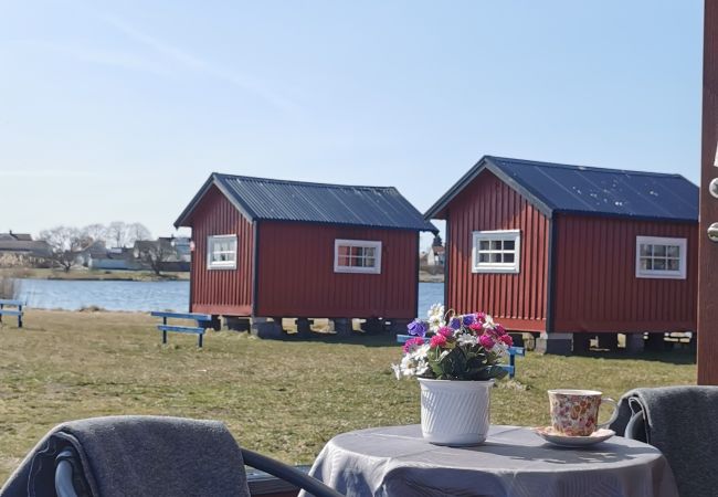 House in Bergkvara - Camping cabin by the sea, beach and pool (Shower/WC in the service building) House in Bergkvara - Camping cabin by the sea, beach and pool (Shower/WC in the service building)