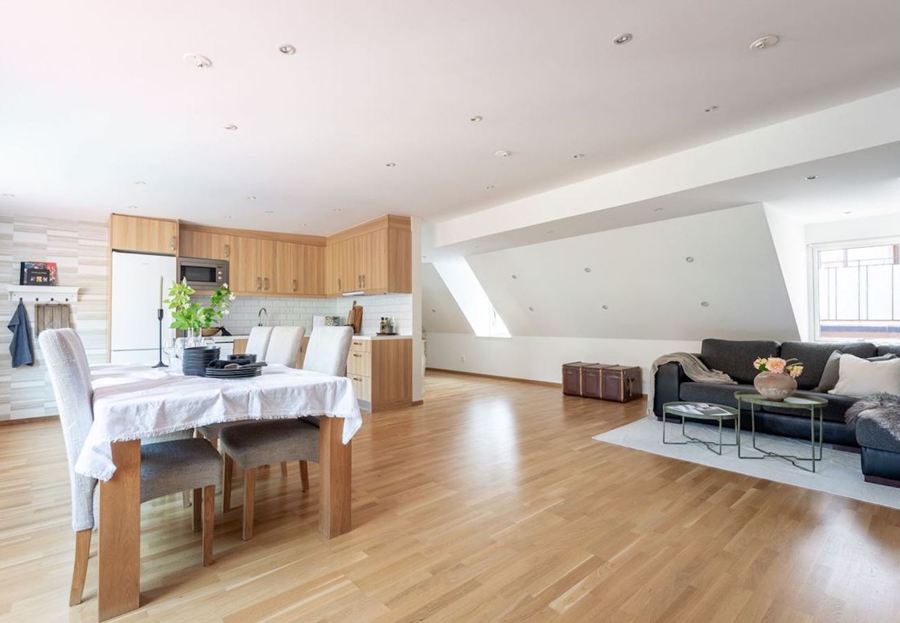 Apartment in Visby - Penthouse in the middle of Visby with charm and perfect location!