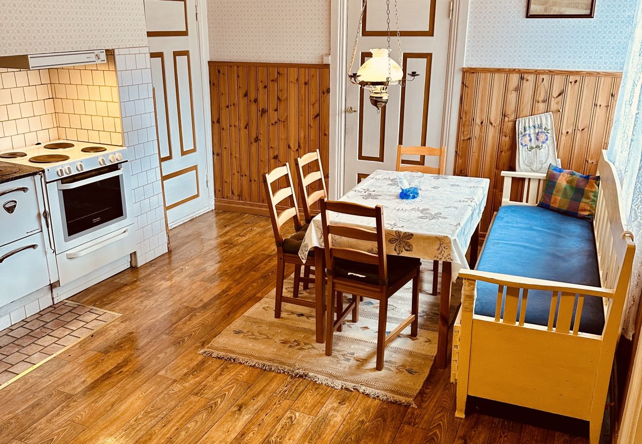 House in Tingsryd - Scenic cottage in the Småland forest with proximity to a lake