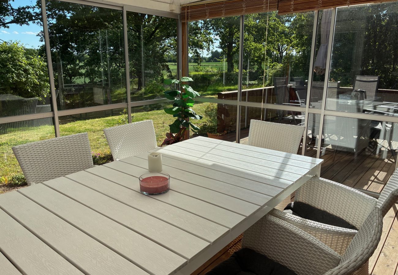House in Bergkvara - Large holiday home by the sea with sauna, boat and internet