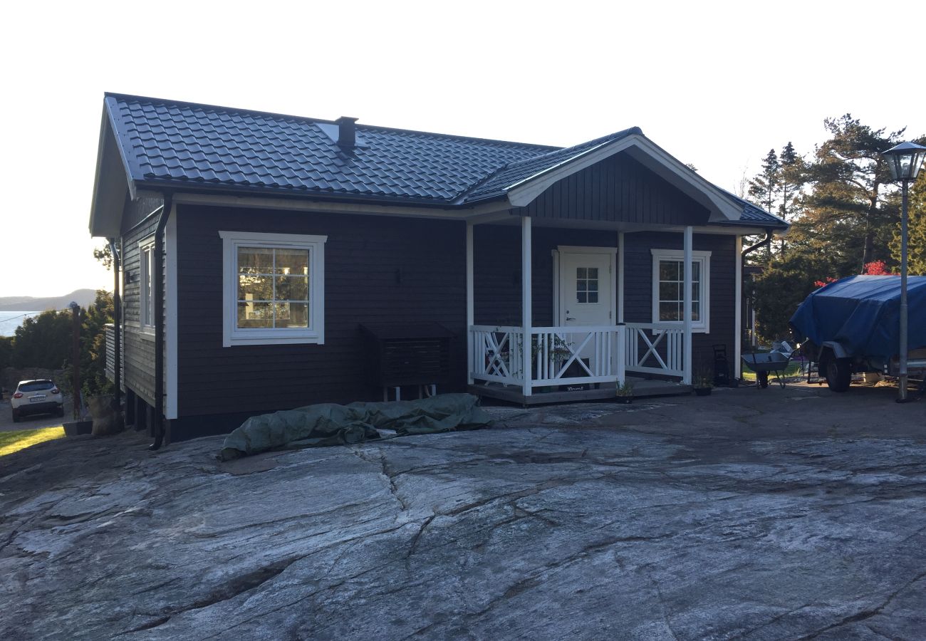 House in Uddevalla - West Coast holiday on the fjord with sea view
