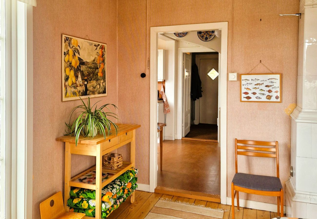 House in Södra VI - Charming red and white holiday home with lake view near Vimmerby