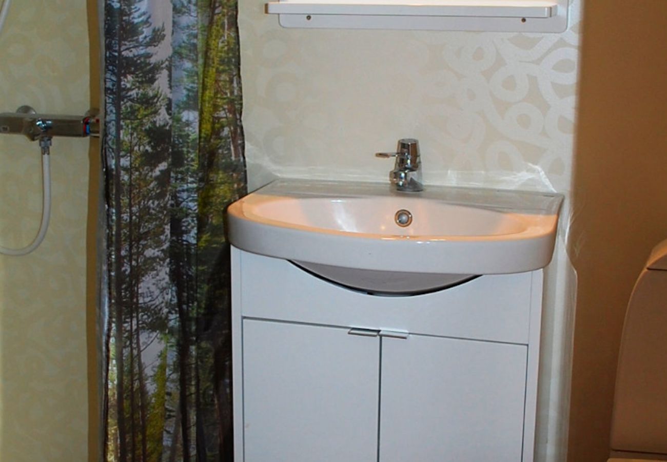 House in Ydre - Holiday idyll amidst horse paddocks, forest, meadows and lake with your own boat