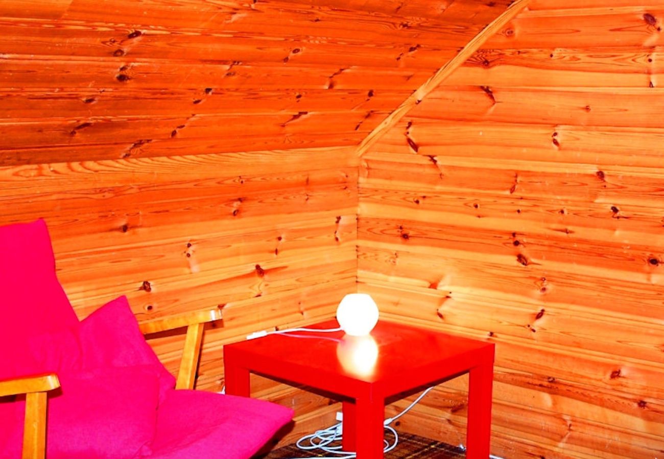 House in Ydre - Holiday idyll amidst horse paddocks, forest, meadows and lake with your own boat