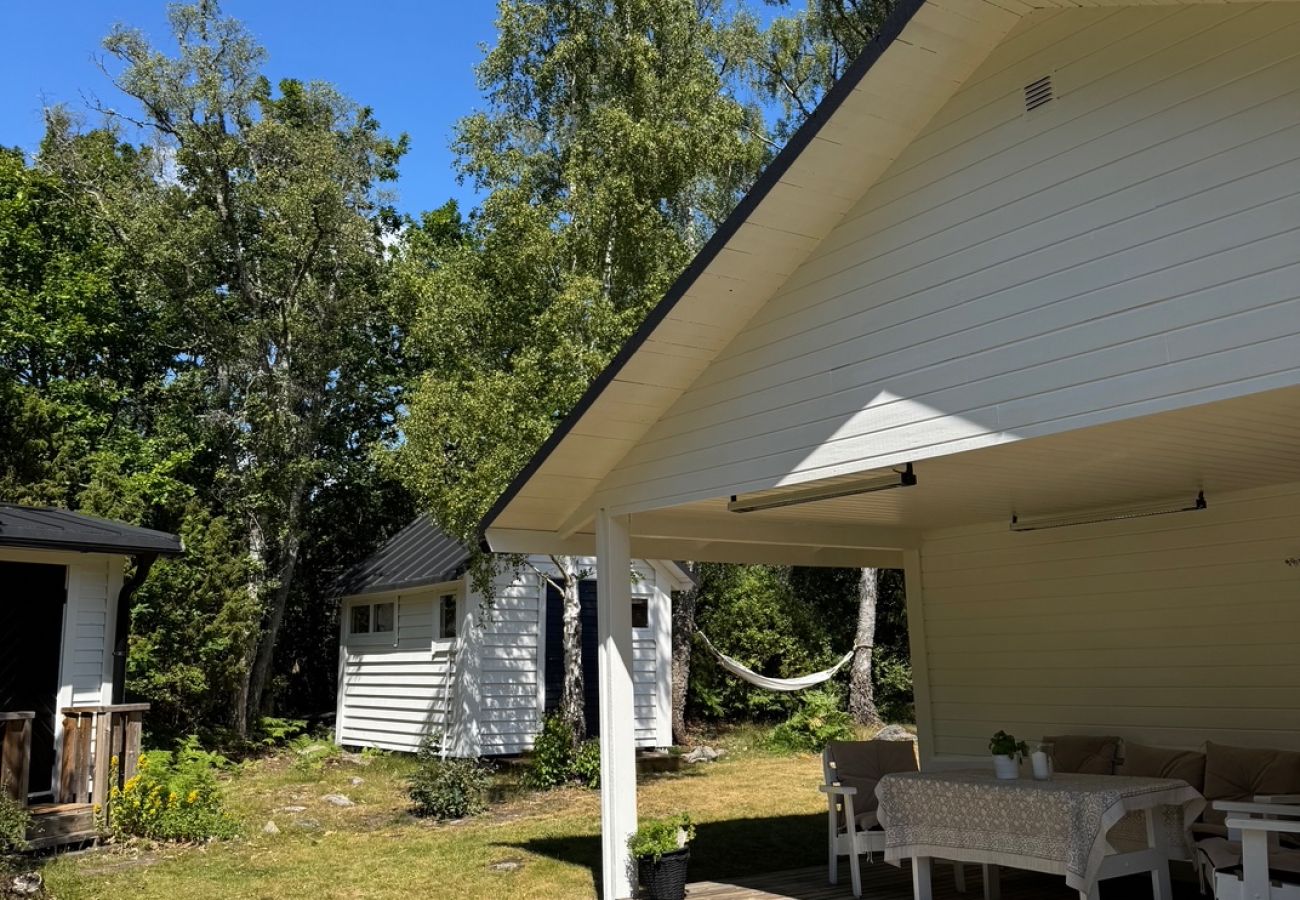 House in Bergkvara - Holiday in an idyllic archipelago environment, a stone's throw from the sea in lovely Bergkvara