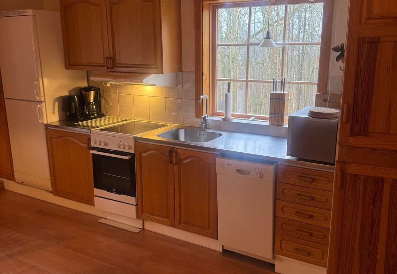 House in Sexdrega - Beautiful holiday home near the lake, with sauna, internet and boat