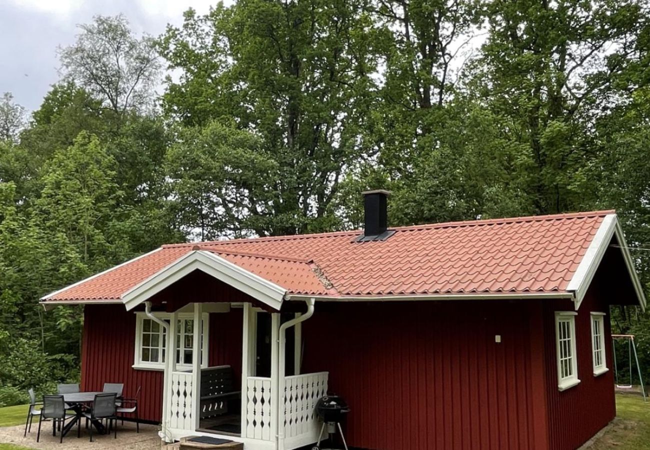 House in Sexdrega - Beautiful holiday home near the lake, with sauna, internet and boat