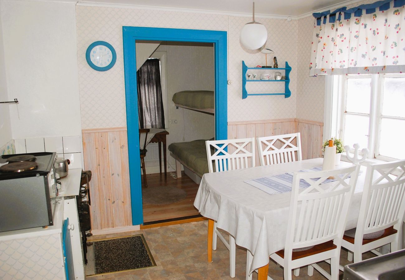 House in Ydre - Charming cottage in a secluded rural setting (Note: dry toilet, outdoor shower)