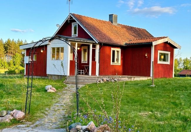 House in Bergkvara - A holiday without neighbors in a clearing near the Baltic Sea